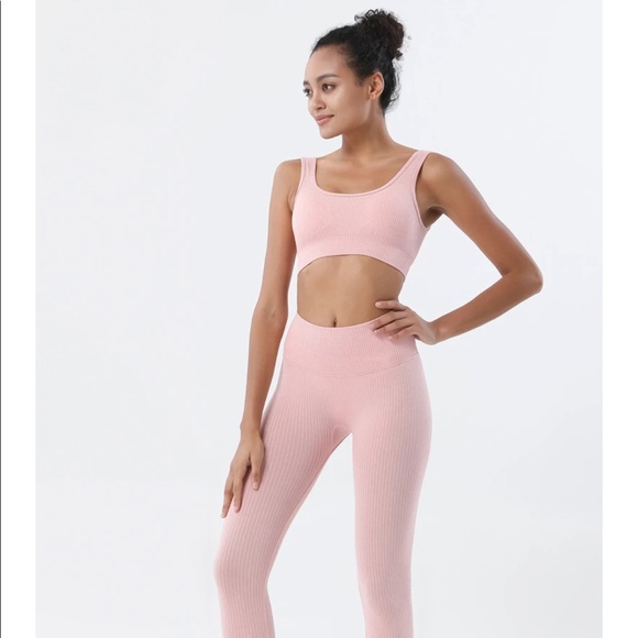 Astoria Seamless Ribbed Sports Bra Soft Pink - Picture 2 of 5